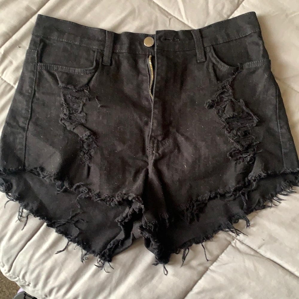 Blacked ripped shorts